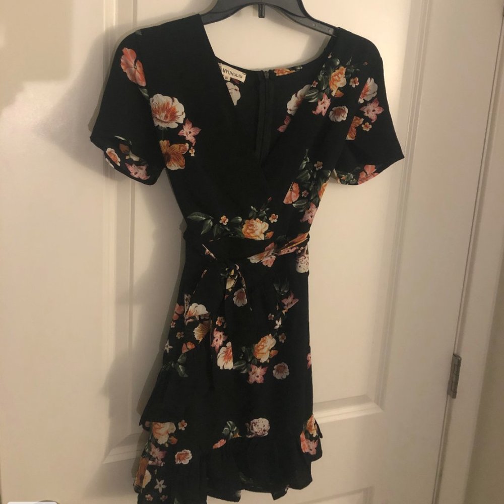 Deep V-Neck Floral Print Mini Dress - Picture 6 of 9